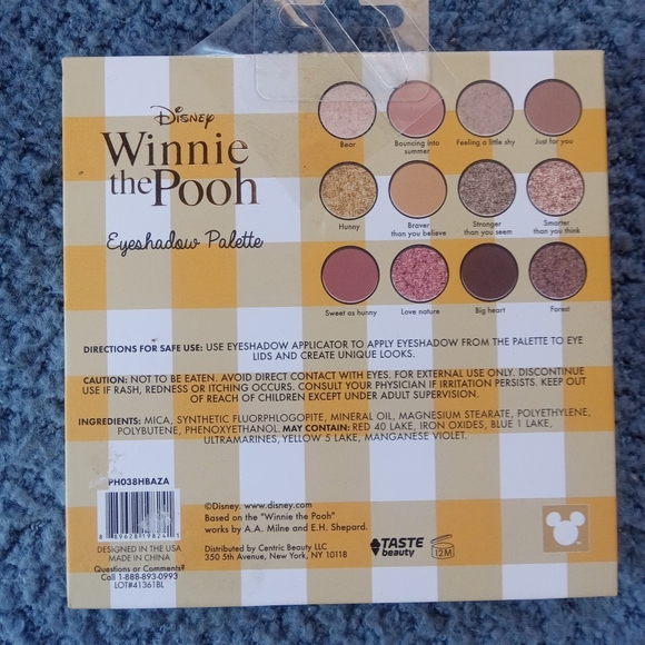 NWT Winnie The Poo Eyeshadow Palette - Picture 2 of 3